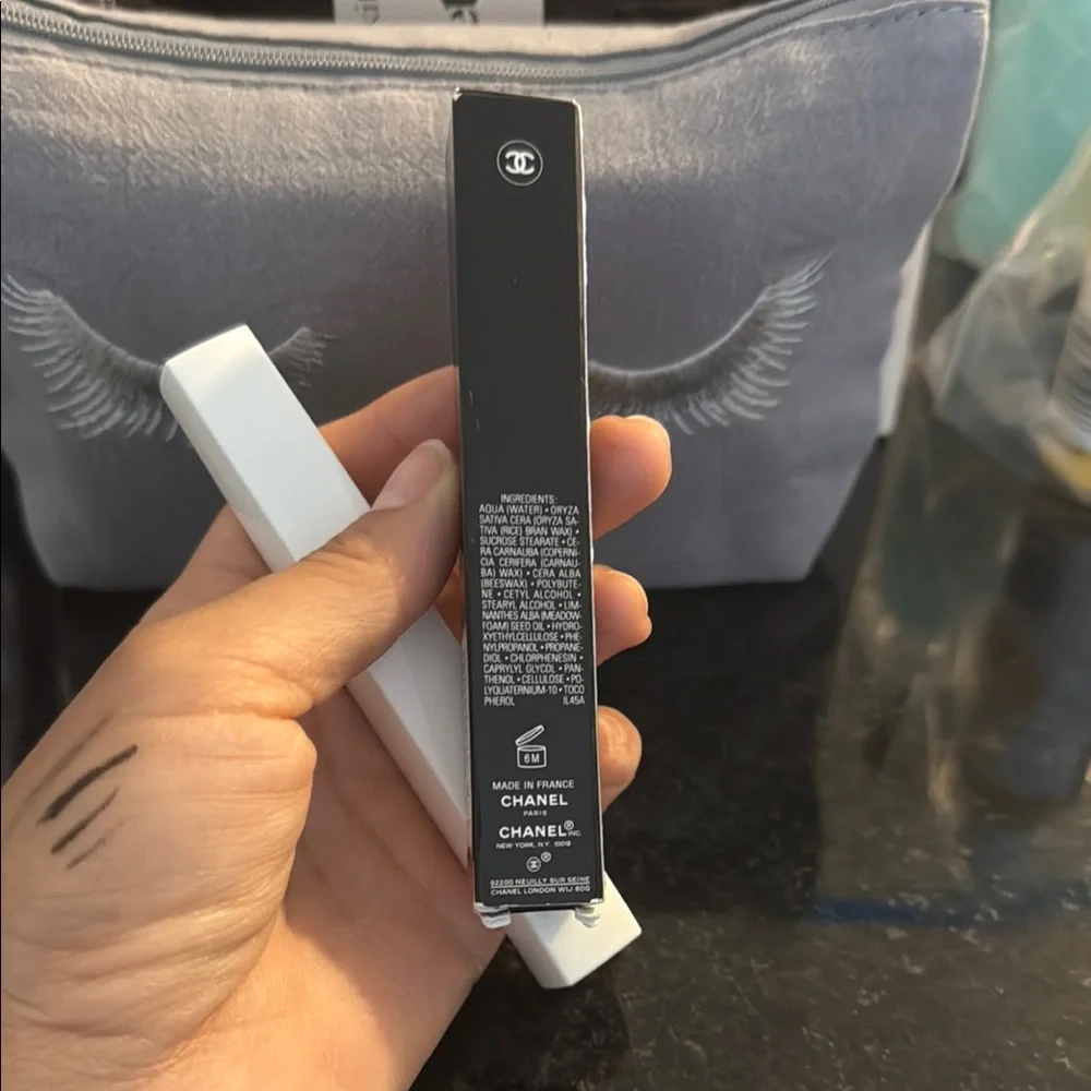 CHANEL White Mascara for Bold Eye Definition